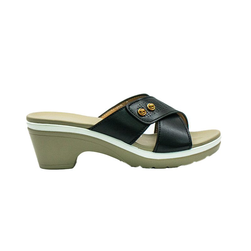 2389-WOMEN MEDICATED SLIPPERS